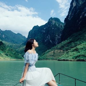 Chèo thuyền sông Nho Quế