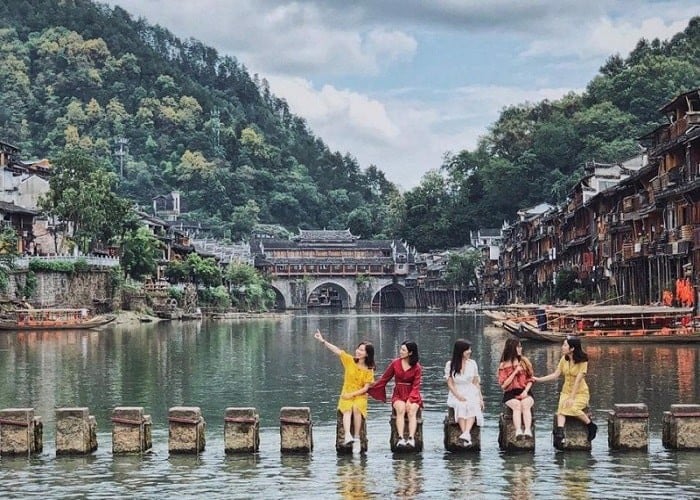 Du Lịch Trung Quốc: Hà Nội - Nam Ninh - Trương Gia Giới - Phượng Hoàng Cổ  Trấn 6 Ngày Đường Bộ - Chùm Tour Du Lịch Trong Nước Khuyến Mãi | Hoàng Việt  Open