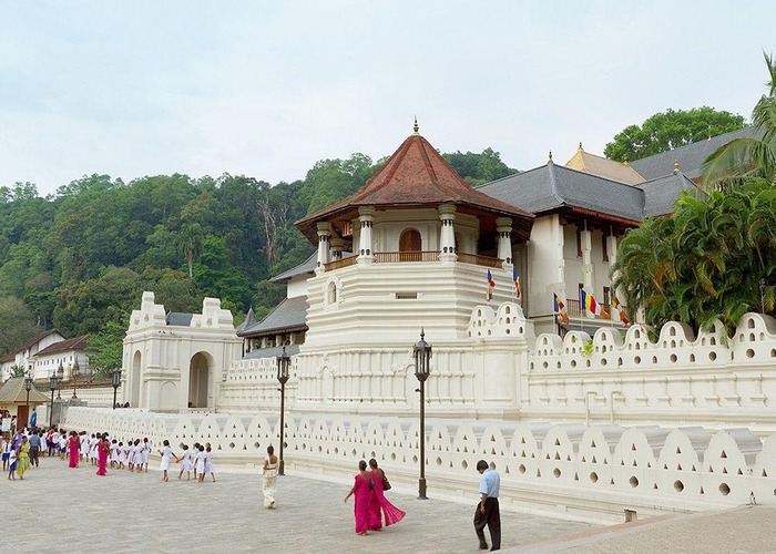 co-do-kandy-srilanka